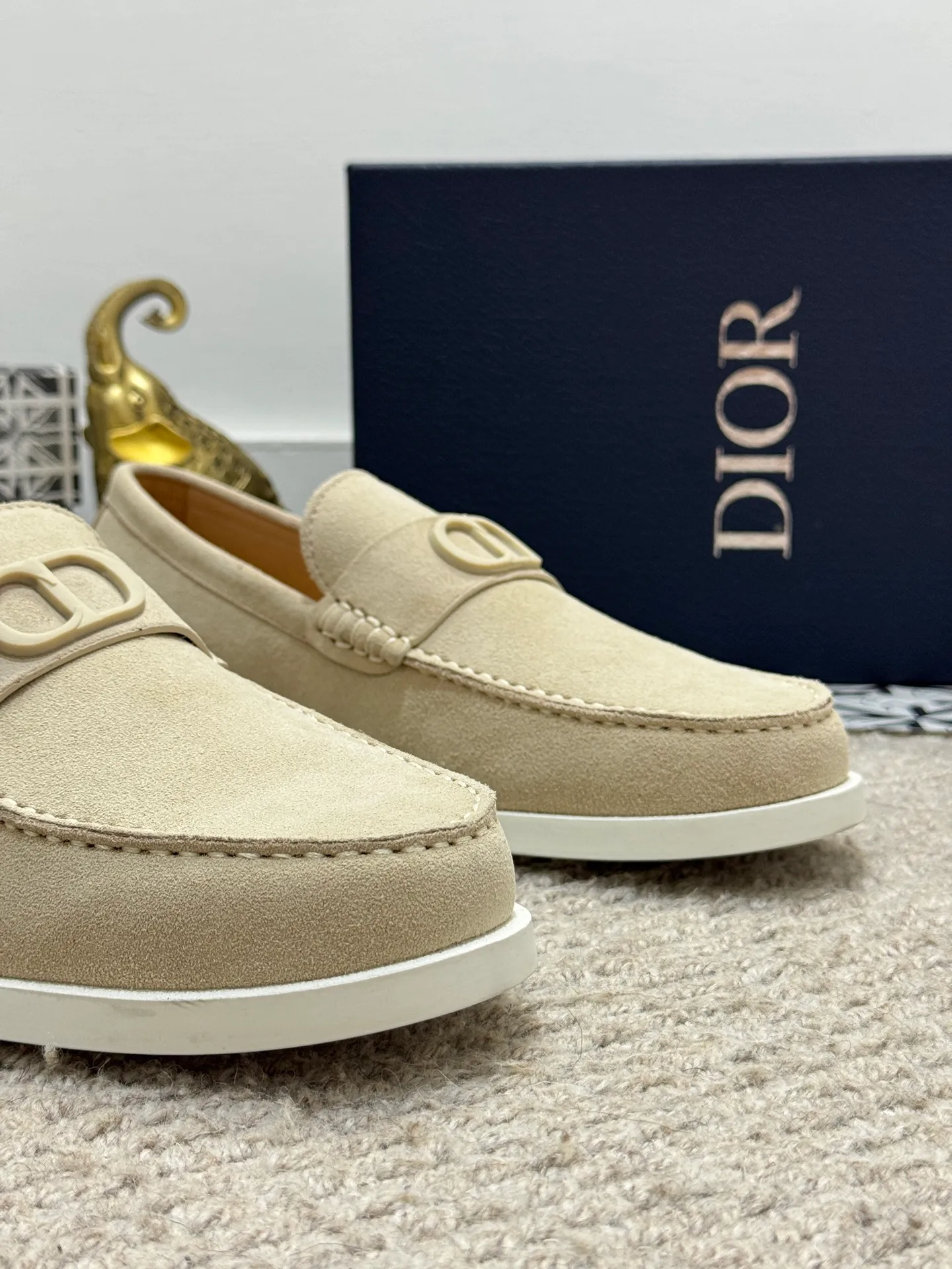 Men's men's shoes 💰480 [New style] 🍺🍺Dior men's casual shoes - a high version of the original one-to-one replica. It is a casual dress shoe. Crafted from luxuriously soft navy suede❤️‍🔥Cow leather lining💘Oblique printed panels on the upper. The lightweight white rubber sole adds sophistication, with an Oblique pattern engraved on the outsole and branding on the back. Size: 38-44 (45, 46 customized